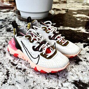 Nike NSW React Vision Summit - White/Siren Red Sneakers, Size 5